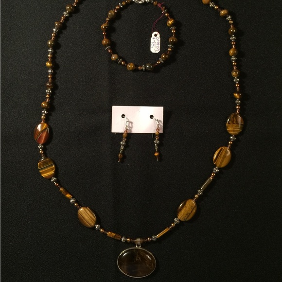 Necklace, bracelet, and earrings parure of Tiger Eye semi-precious stones - Picture 3 of 4